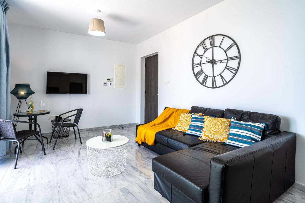 Oyster 1-Br Apt In Larnaca Exterior photo